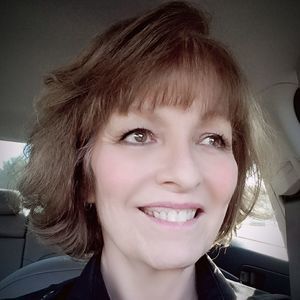 Meet your Posher, Carrie